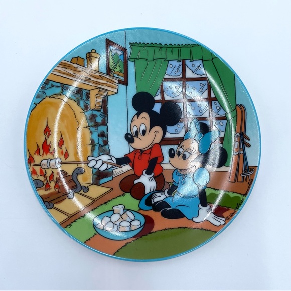 Vintage Schmid Four Seasons Of Love Let It Snow Mickey & Minnie Collector Plate - Picture 5 of 10